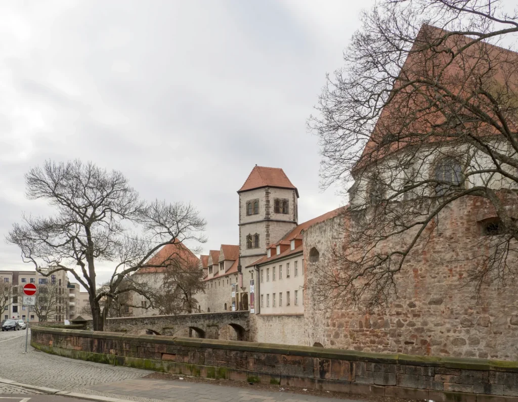 Halle